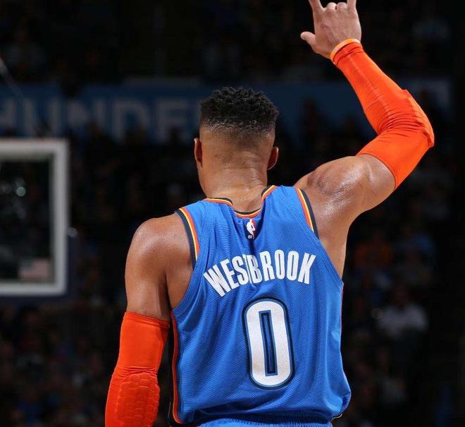 法国杯倒计时，俄克拉荷马雷霆集结日更衣室发声，细节引发关注，质疑声仍在，高层口径保持一致的简单介绍