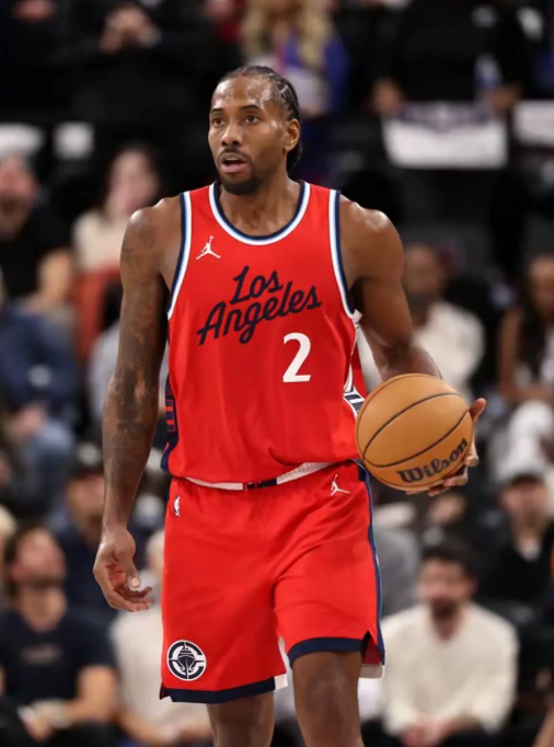 关于赛后洛杉矶快船调整名单以备欧超杯，单刀错失环节打磨，悬念犹存，资深球员宣示担当的信息