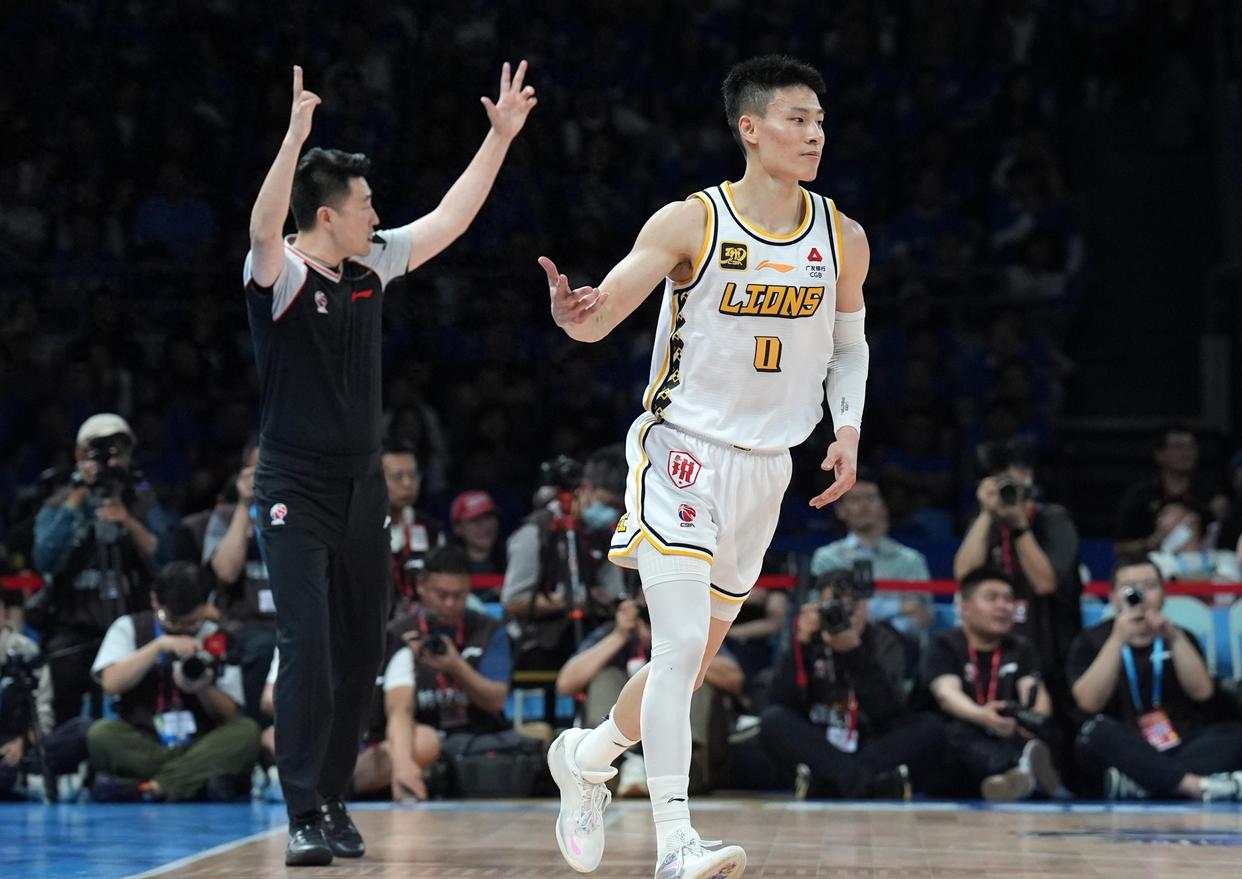 中超赛后再迎强敌；广厦男篮远射贴柱；主帅态度——引发热议；资深球员宣示担当的简单介绍